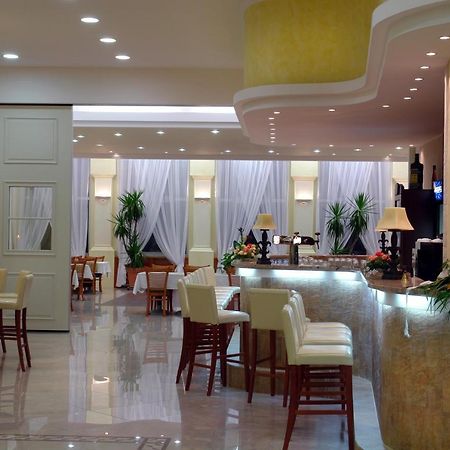 Hotel Bila Ruze Писек Экстерьер фото