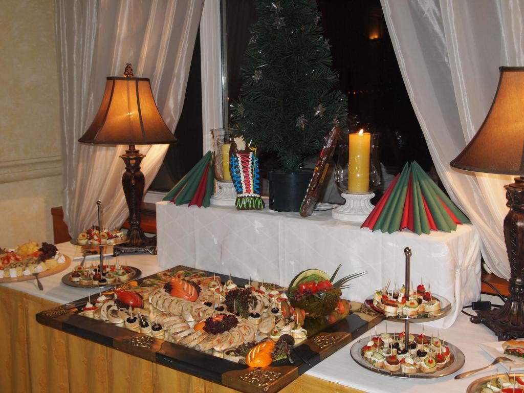 Hotel Bila Ruze Писек Экстерьер фото